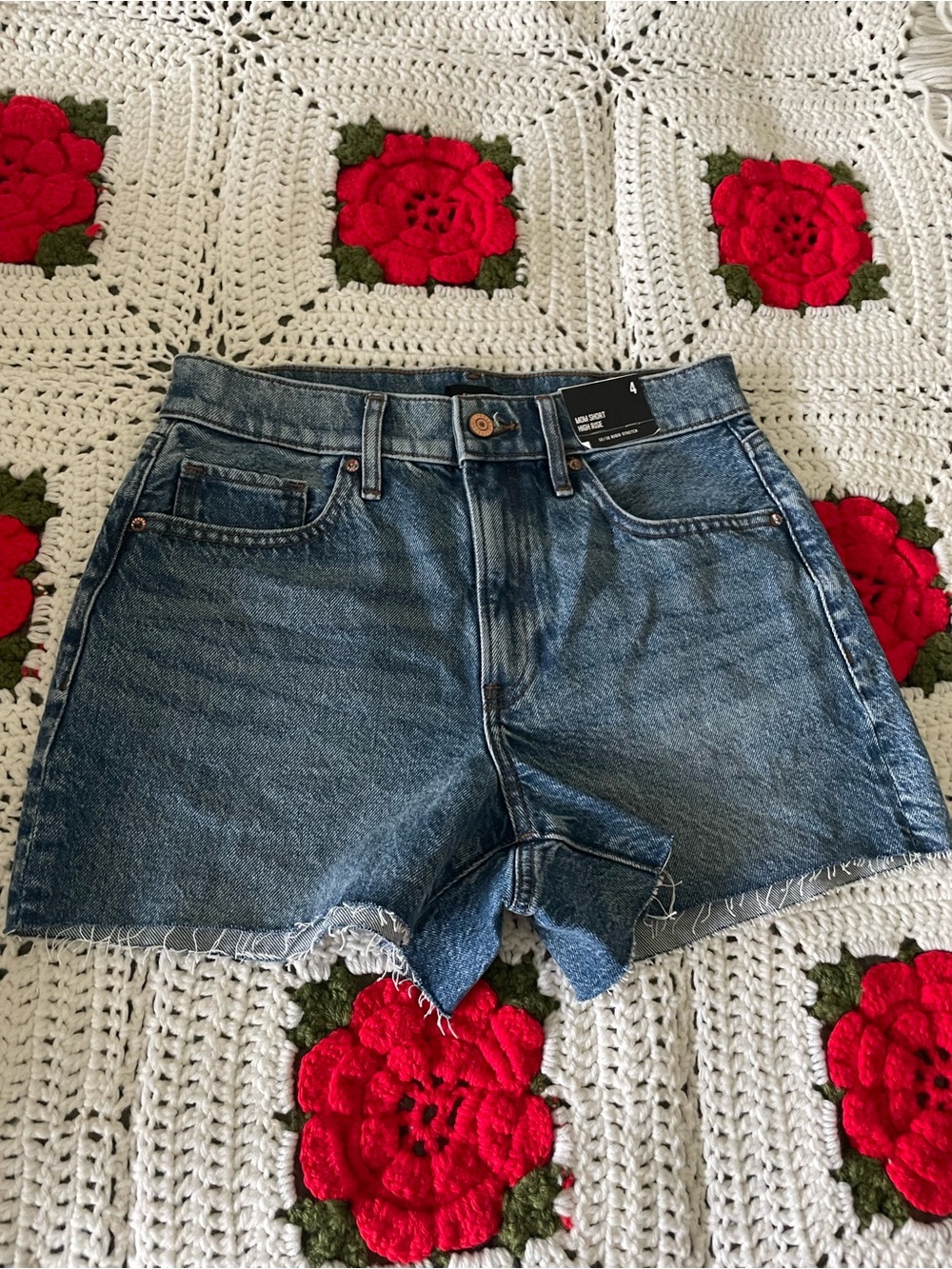 Express Mom Short High Rise Size 4 NWT - Picture 9 of 9